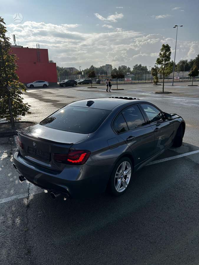 BMW 335, 3.0 l., Седан