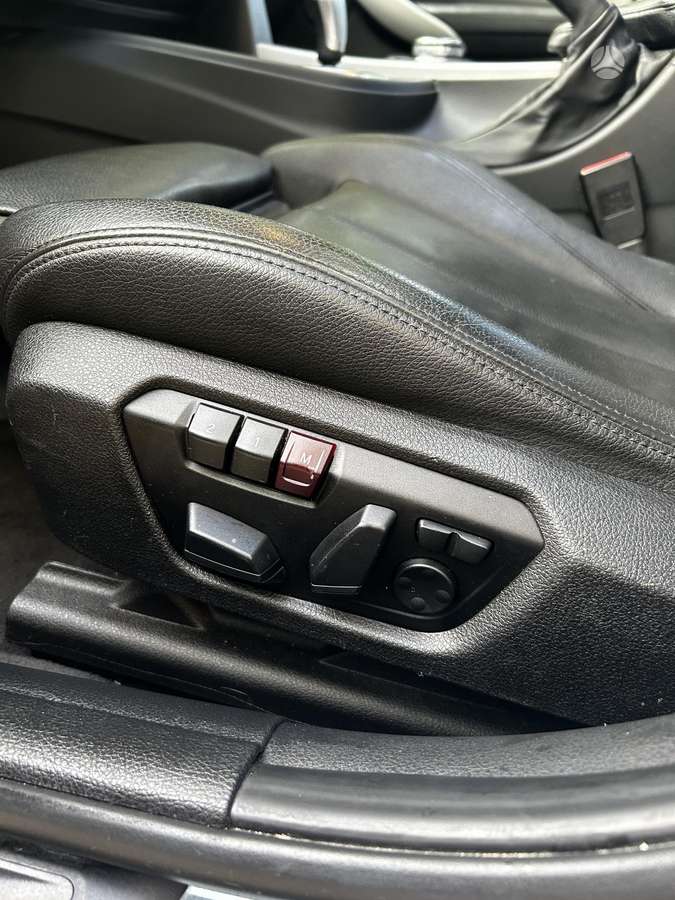 BMW 335, 3.0 l., Седан