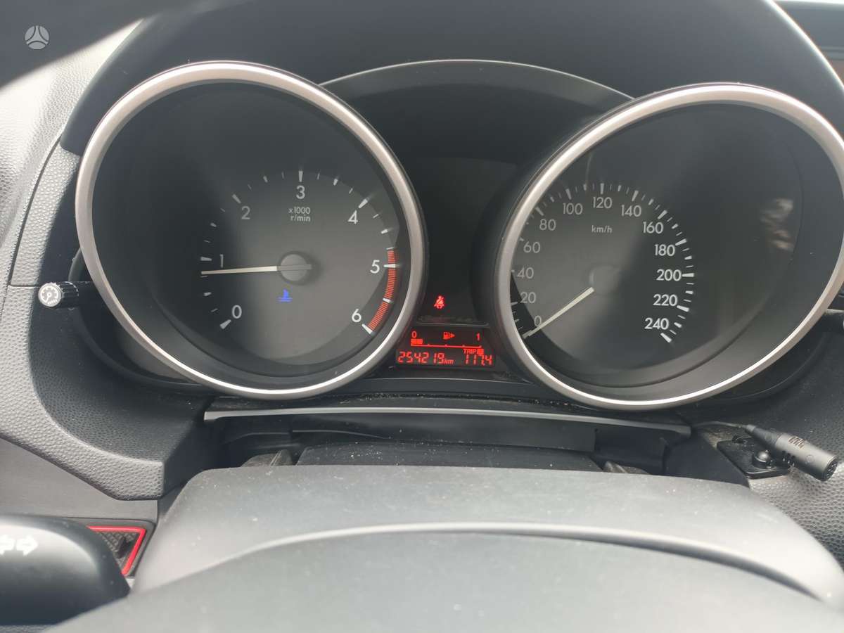 Mazda 5, 1.6 l., Универсал