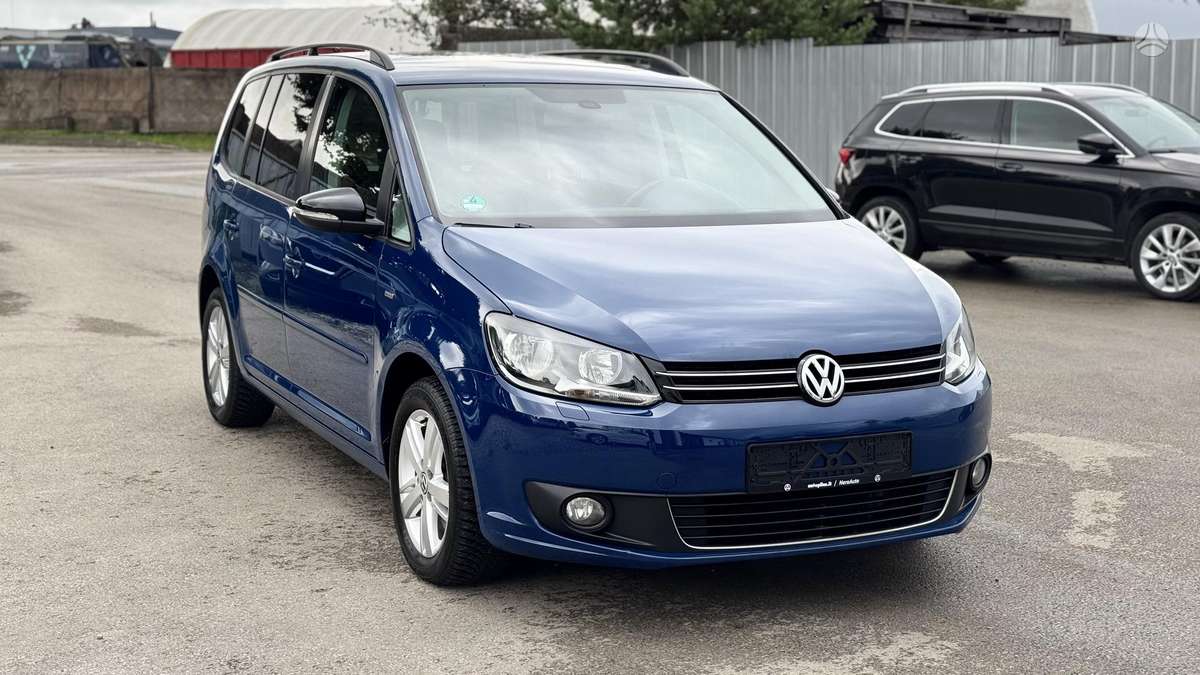 Volkswagen Touran - 1