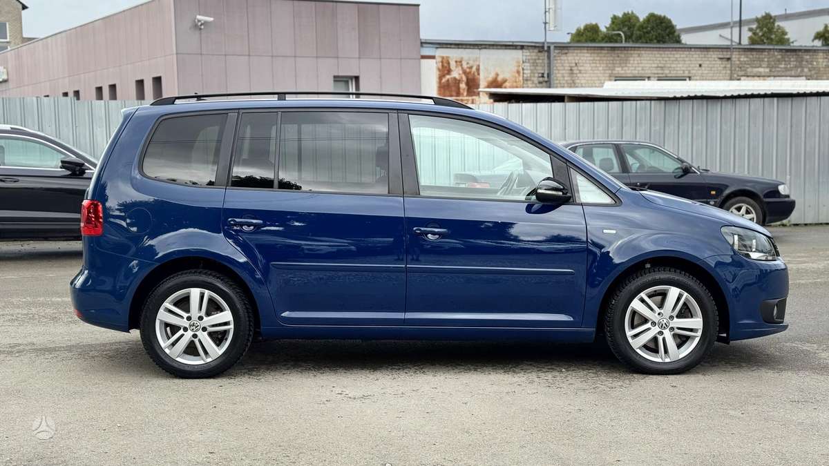 Volkswagen Touran - 9