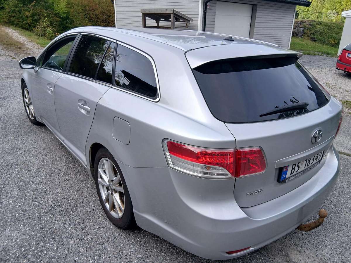 Toyota Avensis - 6