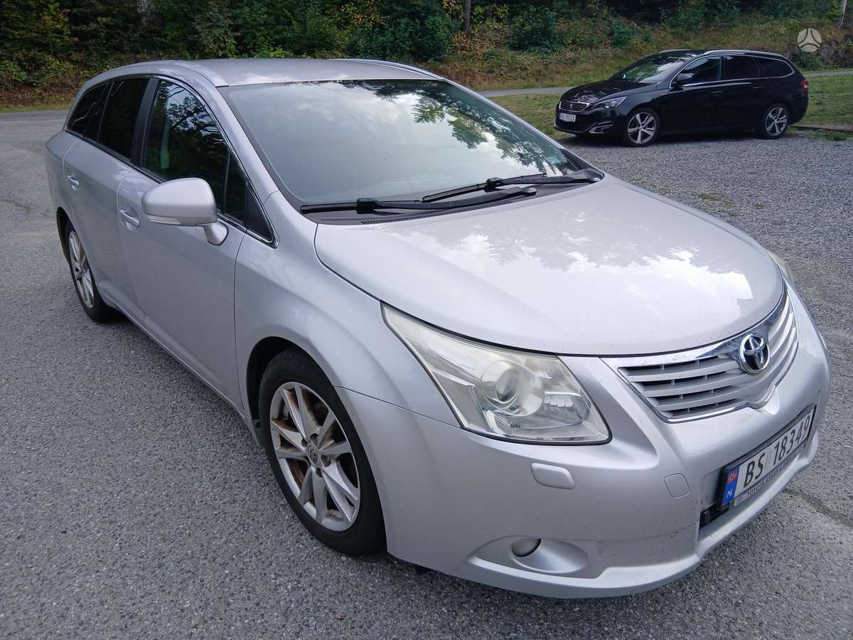 Toyota Avensis - 8