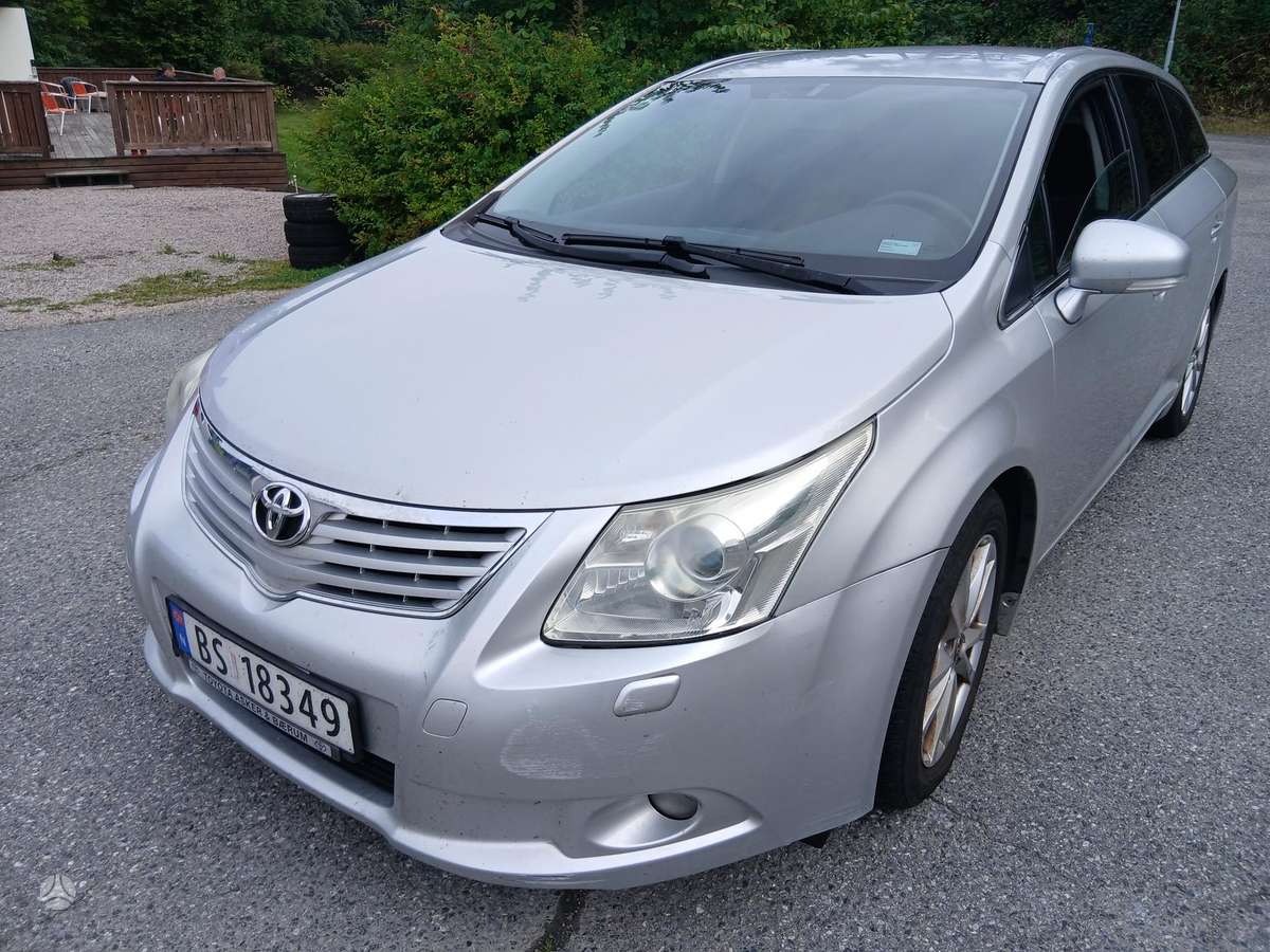 Toyota Avensis - 9