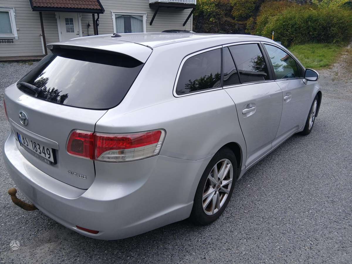 Toyota Avensis - 10