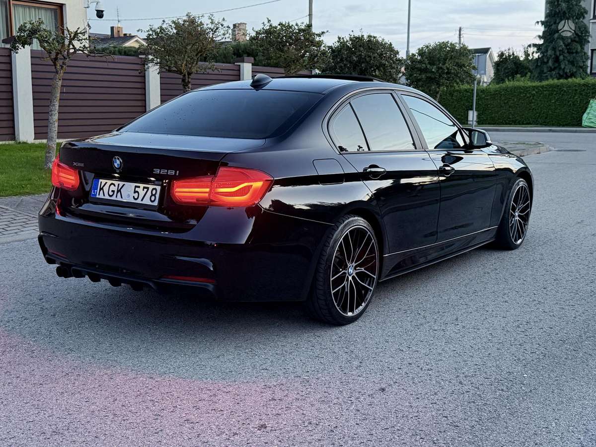 BMW 328, 2.0 l., Седан