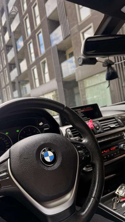 BMW 320, 2.0 l., Седан