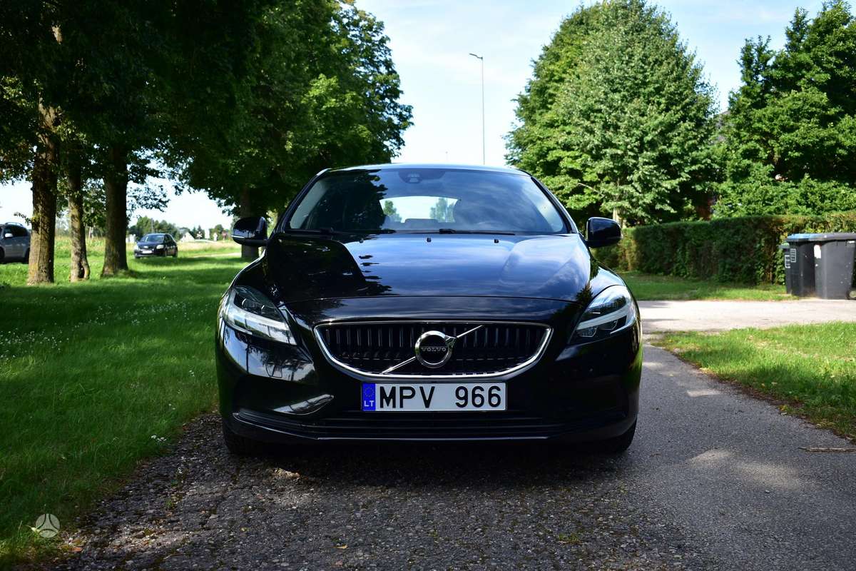 Volvo V40, 1.5 l., Хэтчбек