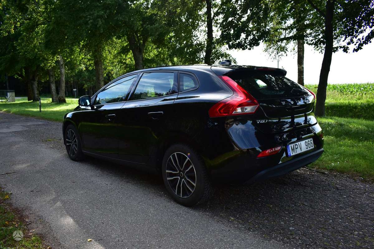 Volvo V40, 1.5 l., Хэтчбек
