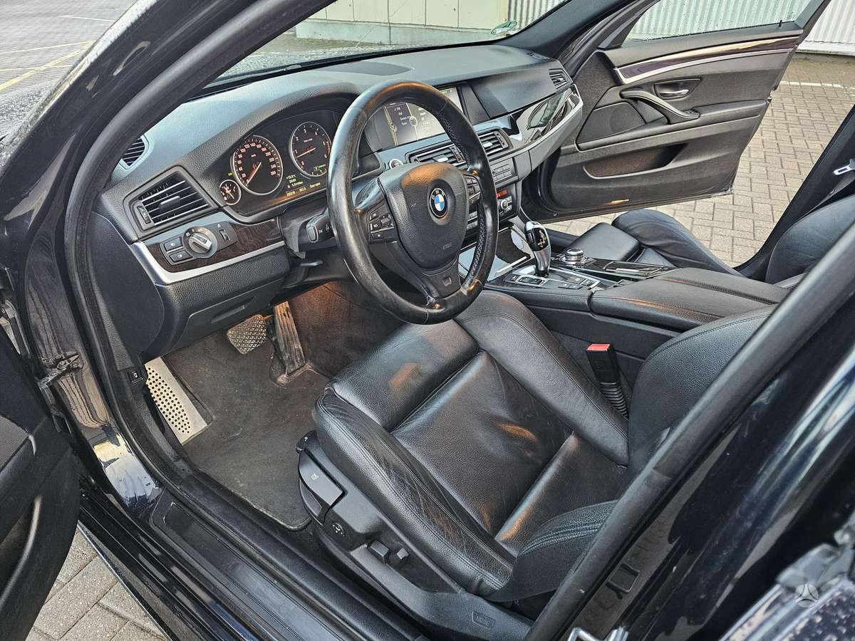 BMW 530, 3.0 l., wagon
