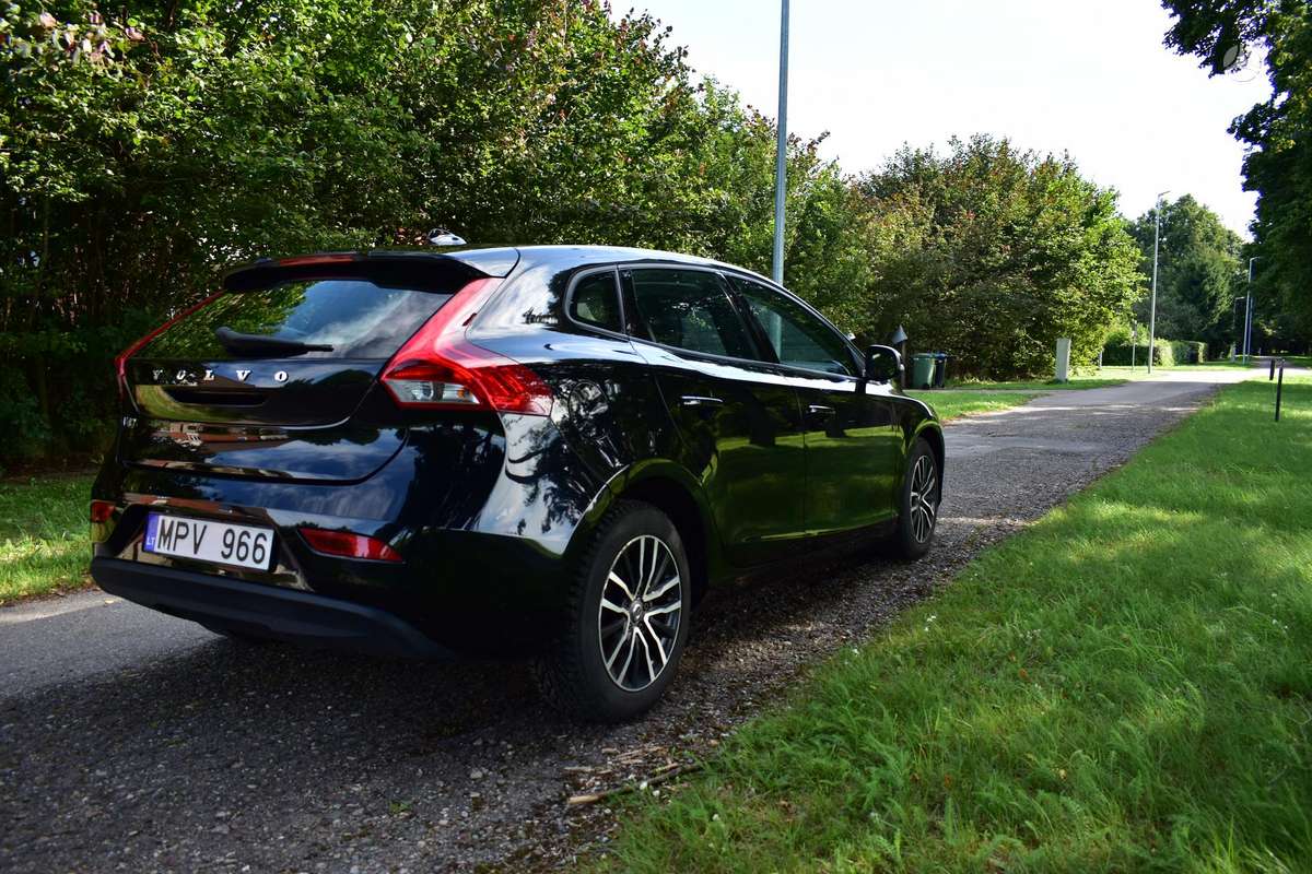 Volvo V40, 1.5 l., Хэтчбек