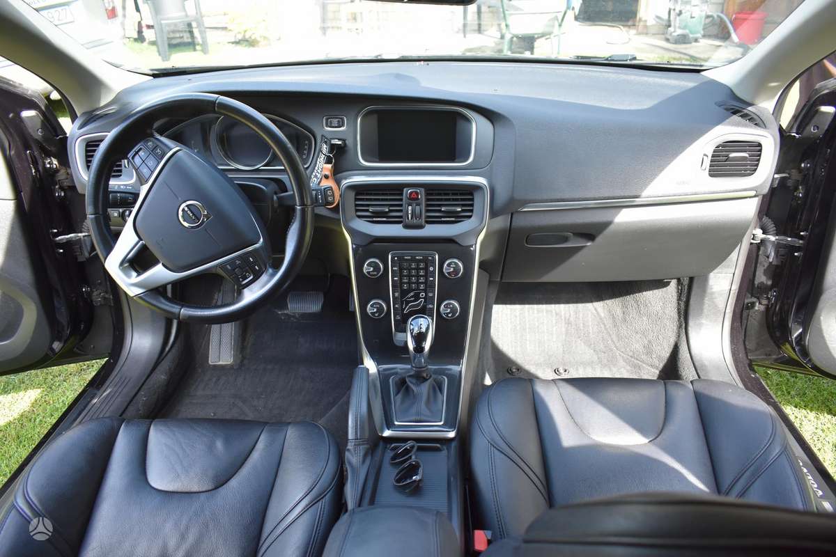 Volvo V40, 1.5 l., Хэтчбек