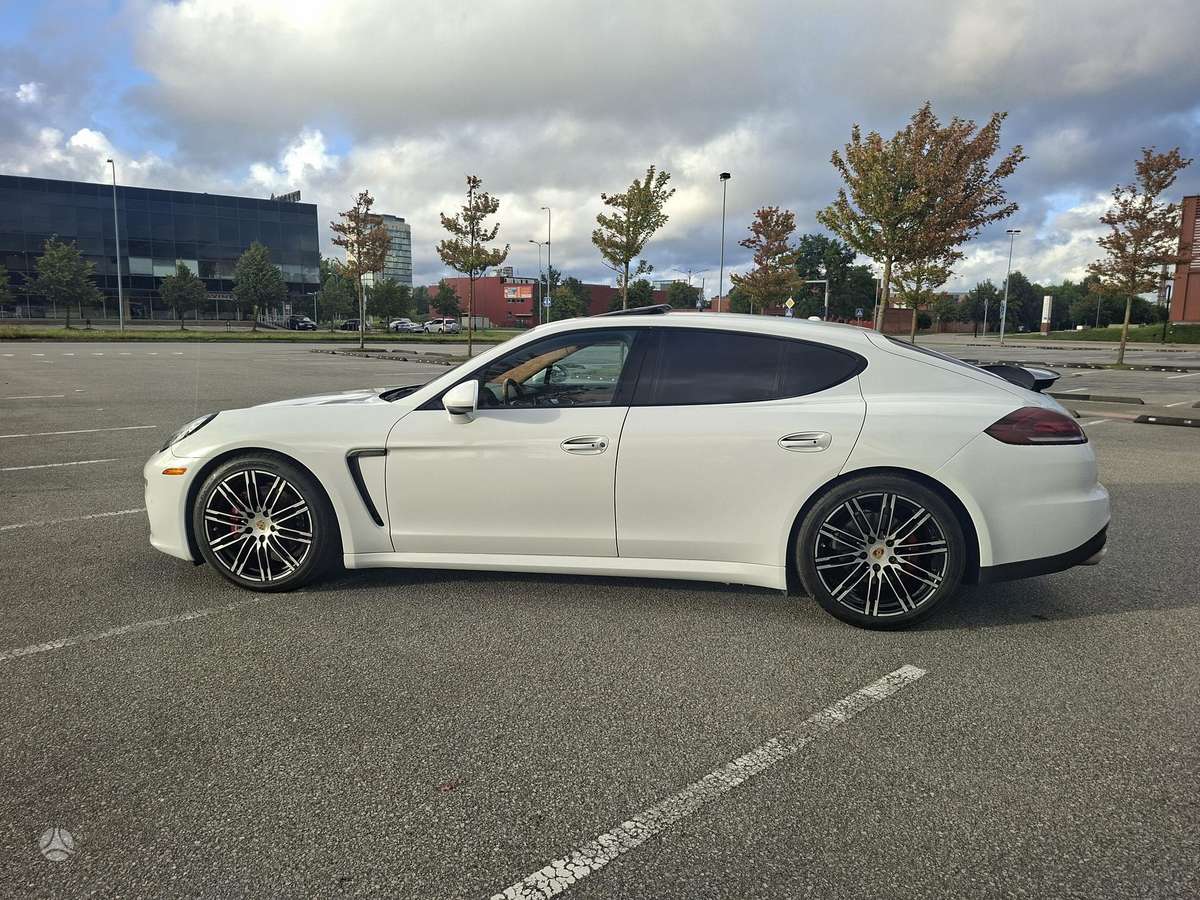 Porsche Panamera - 7