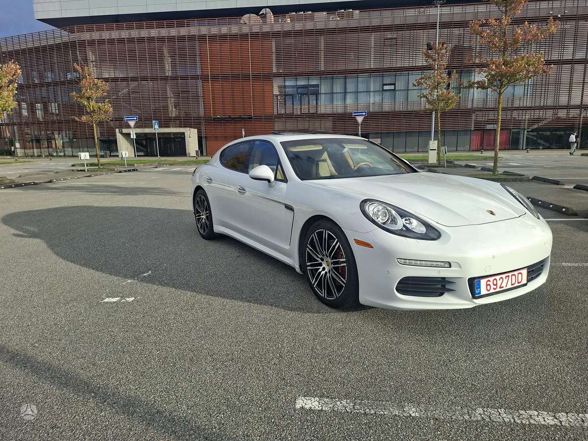 Porsche Panamera - 9