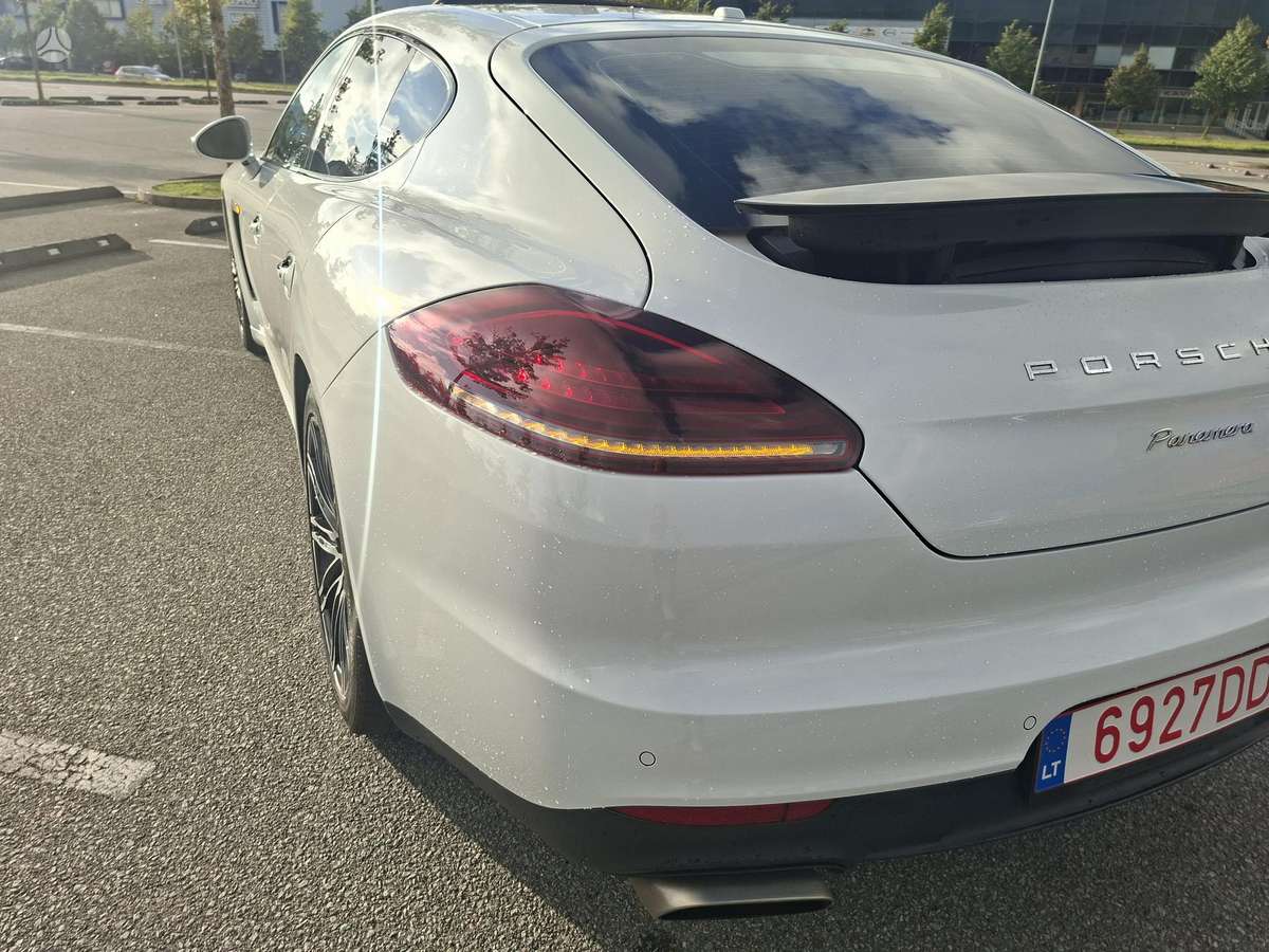 Porsche Panamera - 10