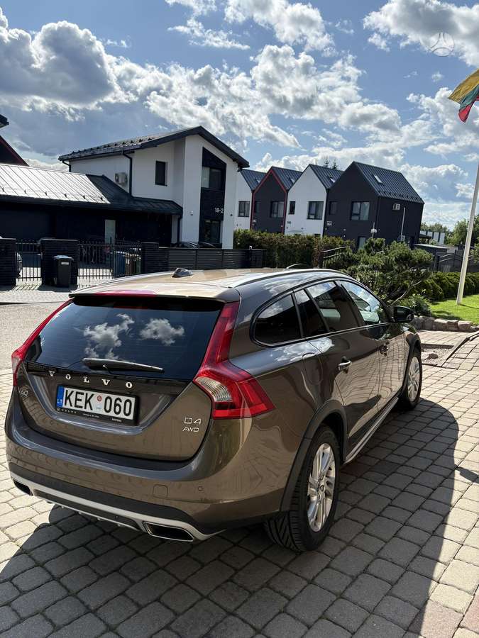 Volvo V60 Cross Country - 2