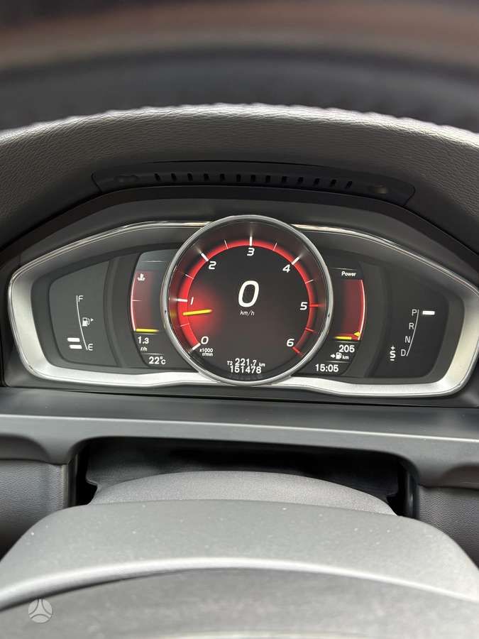Volvo V60 Cross Country - 6
