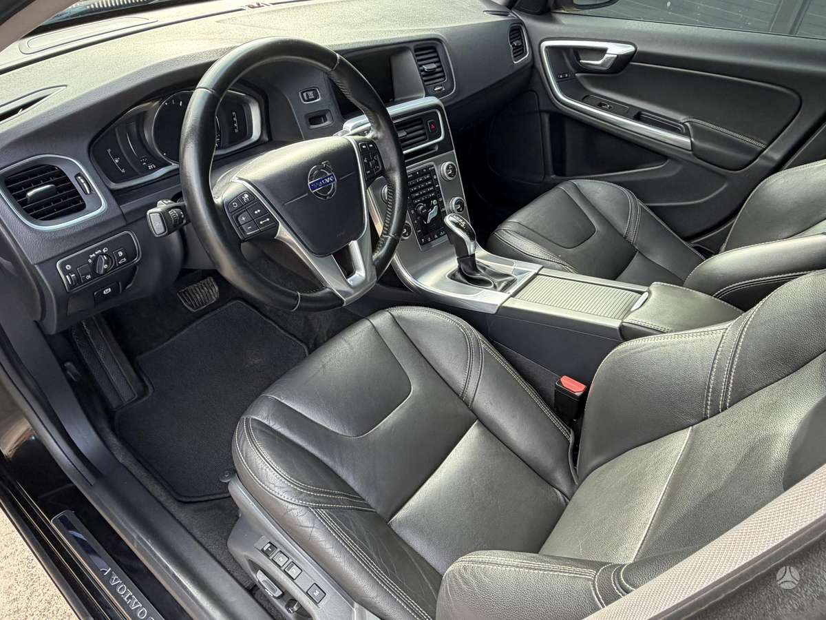 Volvo S60 - 3