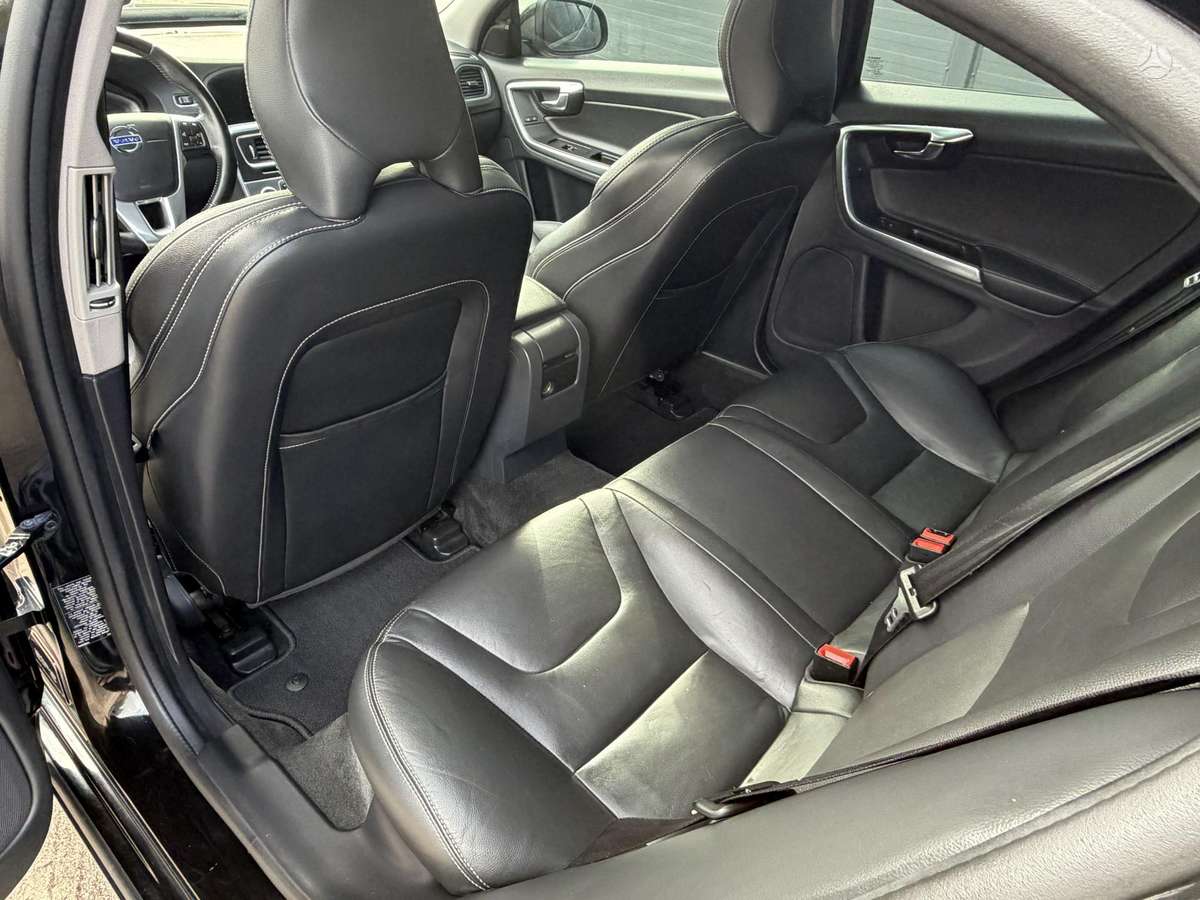 Volvo S60, 2.0 l., Седан
