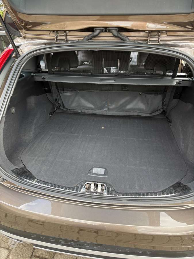 Volvo V60 Cross Country - 9