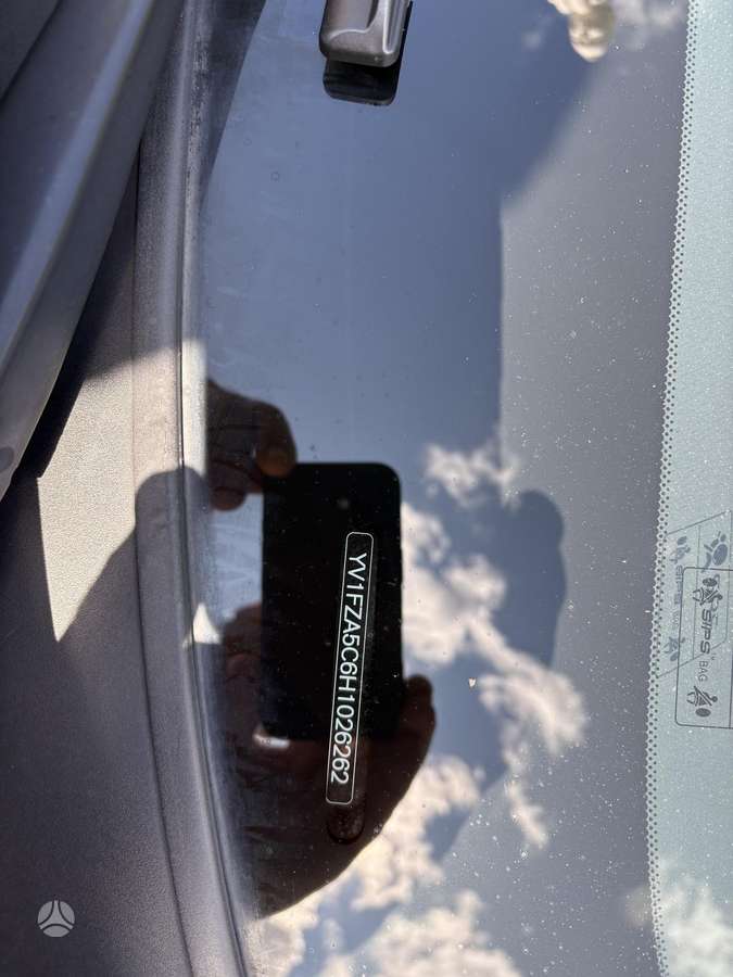 Volvo V60 Cross Country - 11