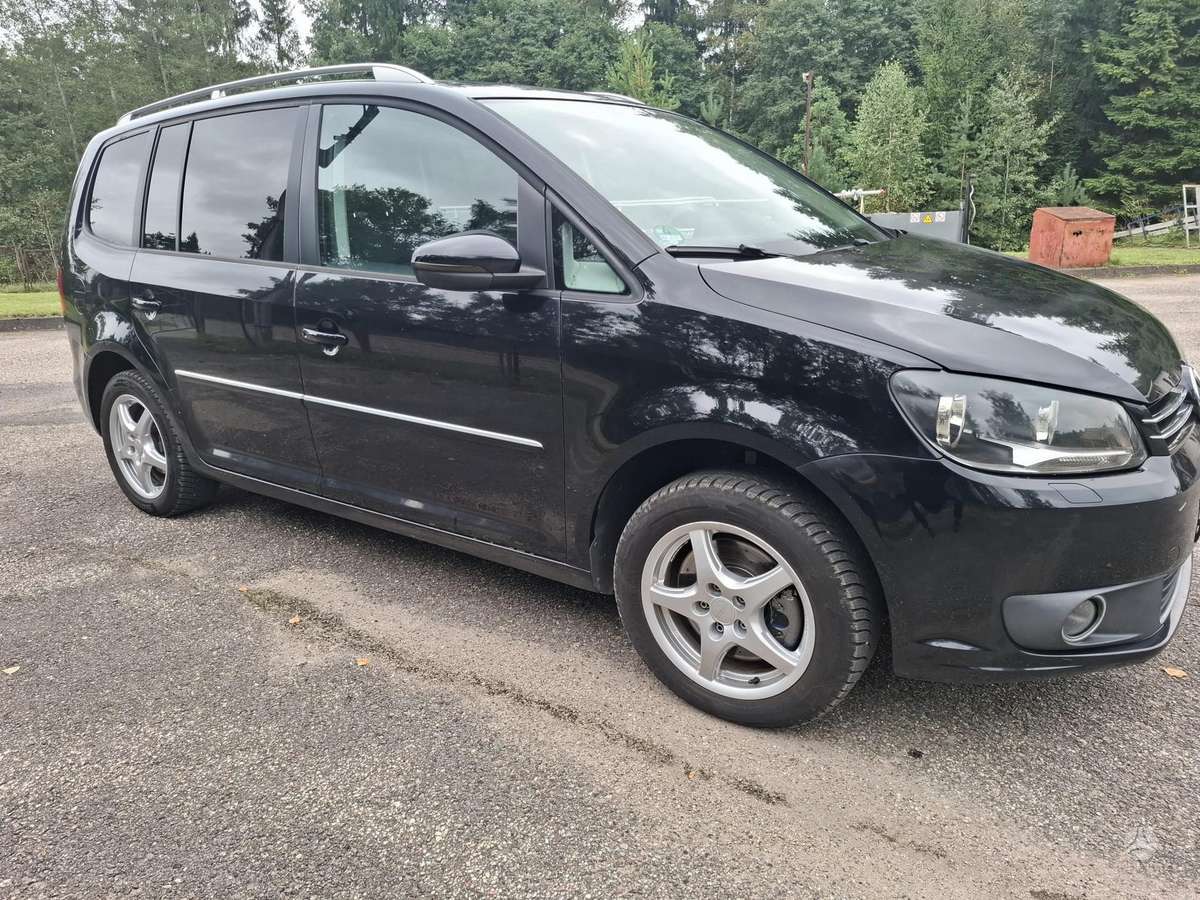 Volkswagen Touran - 5