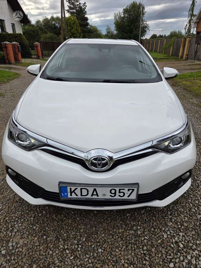 Toyota Auris - 2
