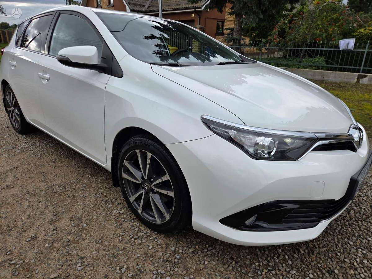 Toyota Auris - 3