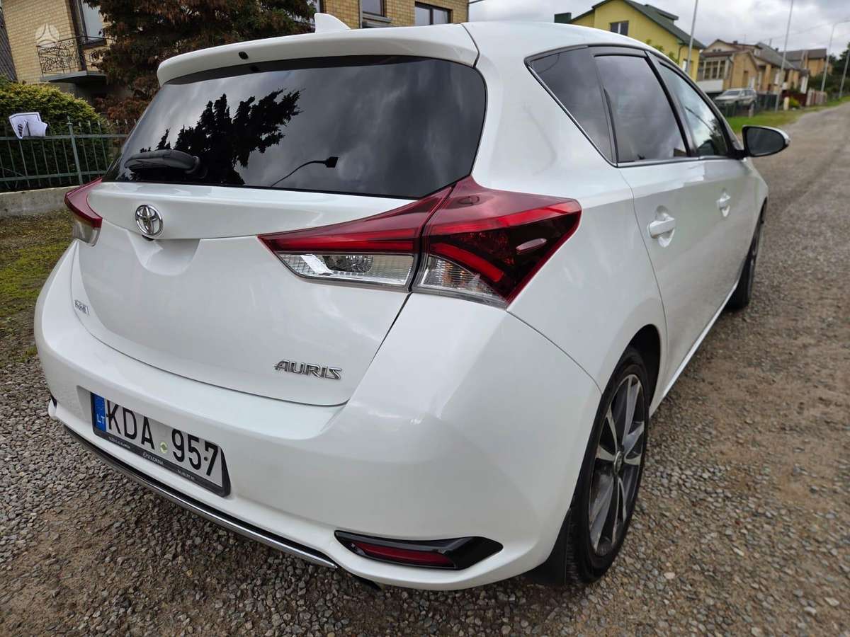 Toyota Auris - 5