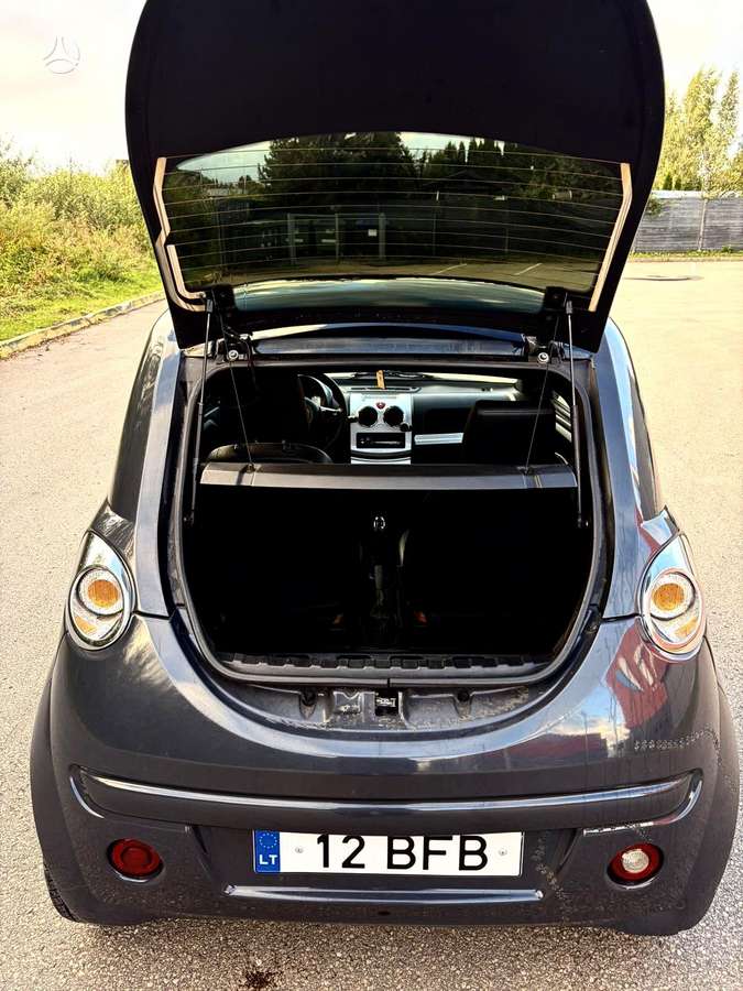 Microcar DUE, 0.5 l., Хэтчбек