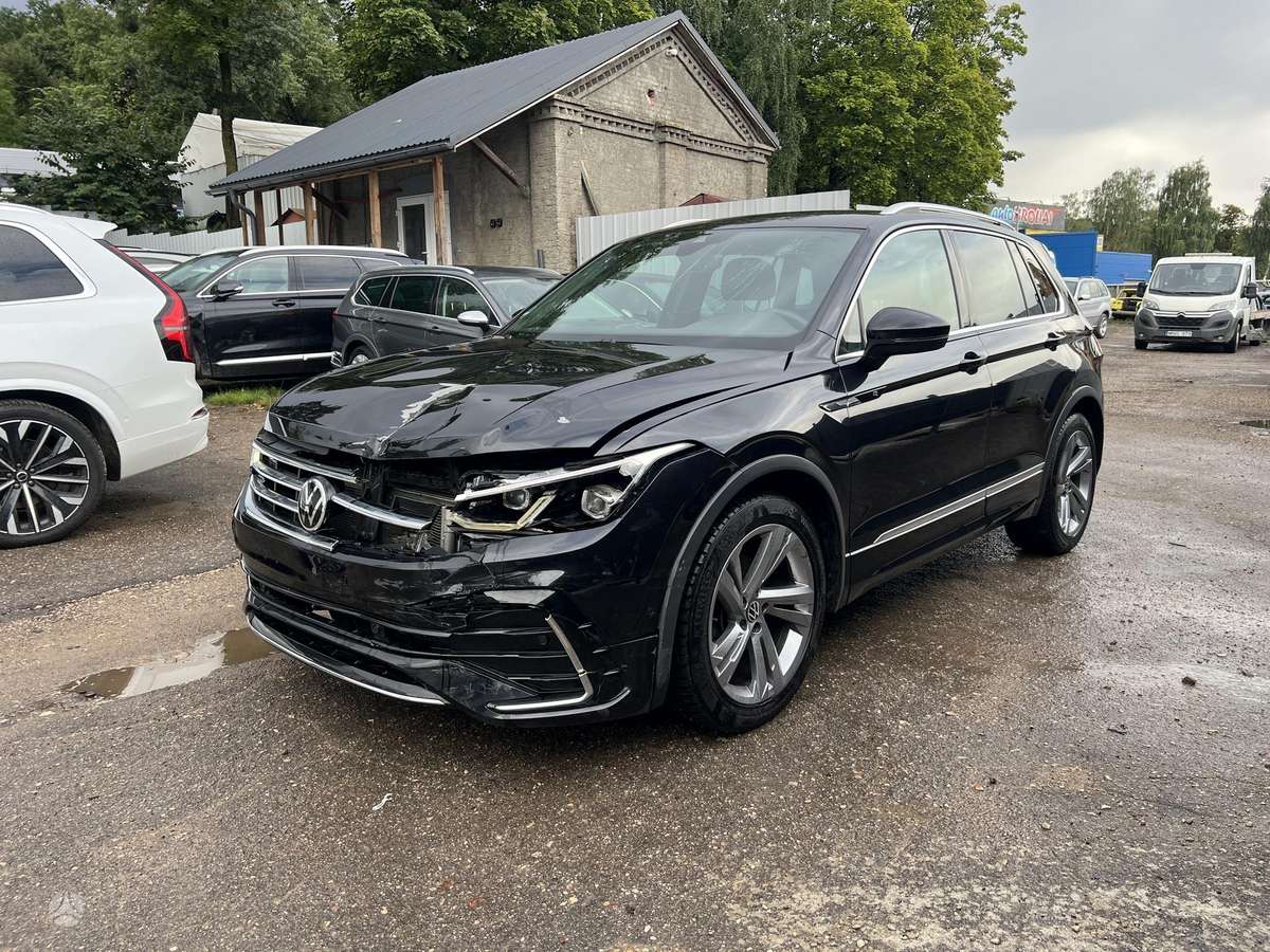 Volkswagen Tiguan - 2