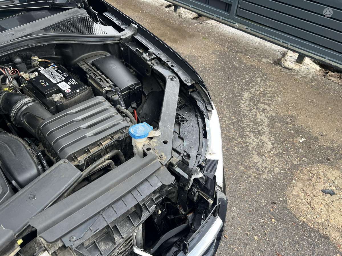 Volkswagen Tiguan - 10