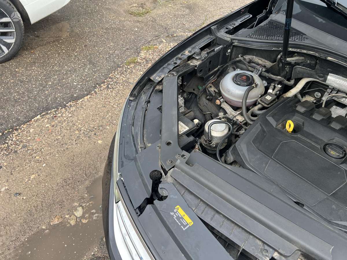 Volkswagen Tiguan - 12