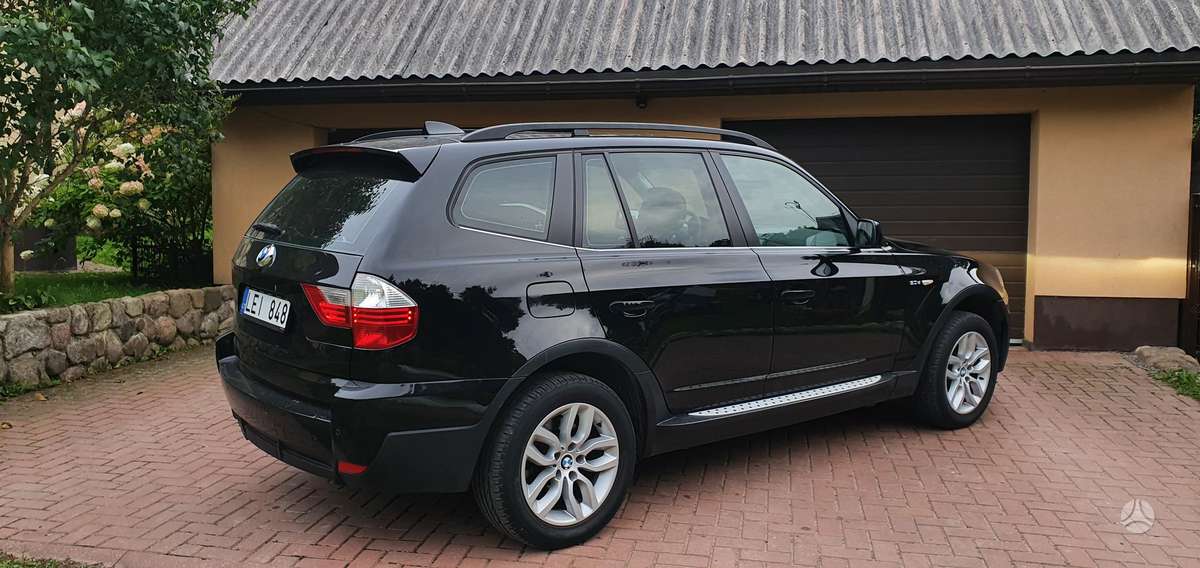 BMW X3, off-road / crossover