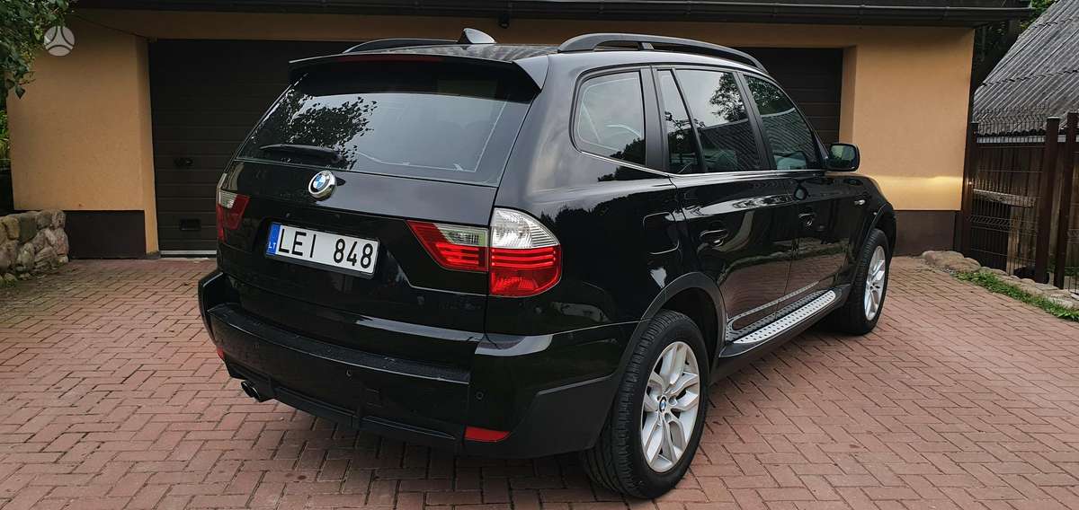 BMW X3, off-road / crossover