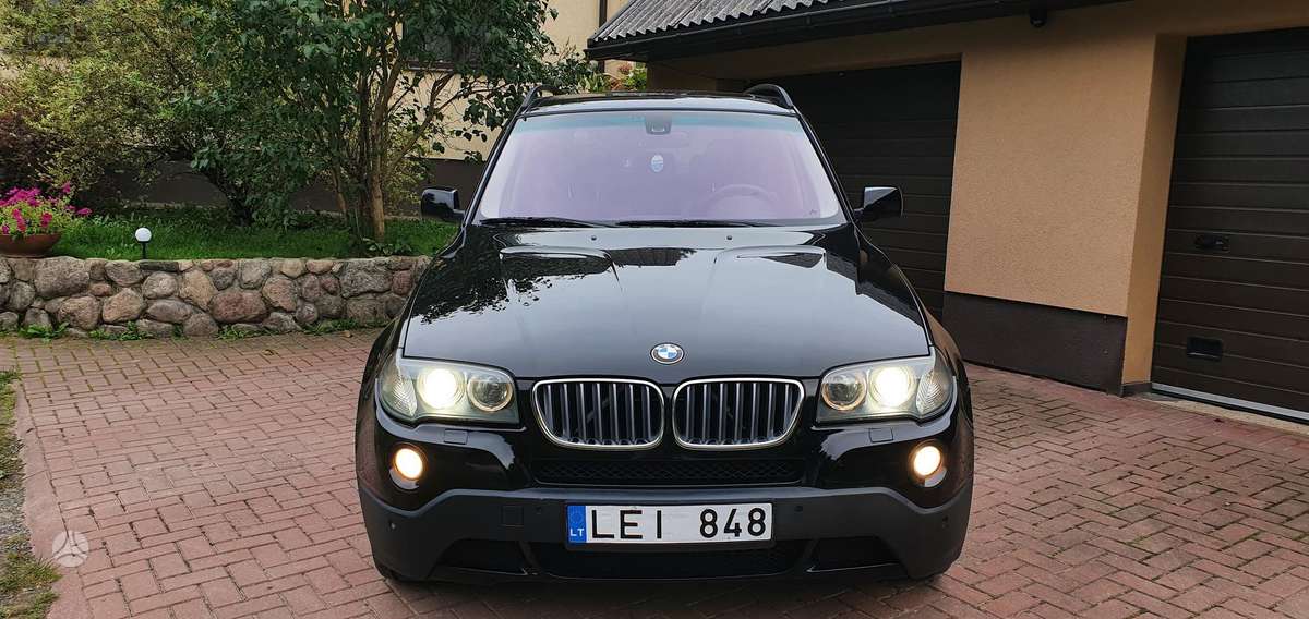 BMW X3, off-road / crossover