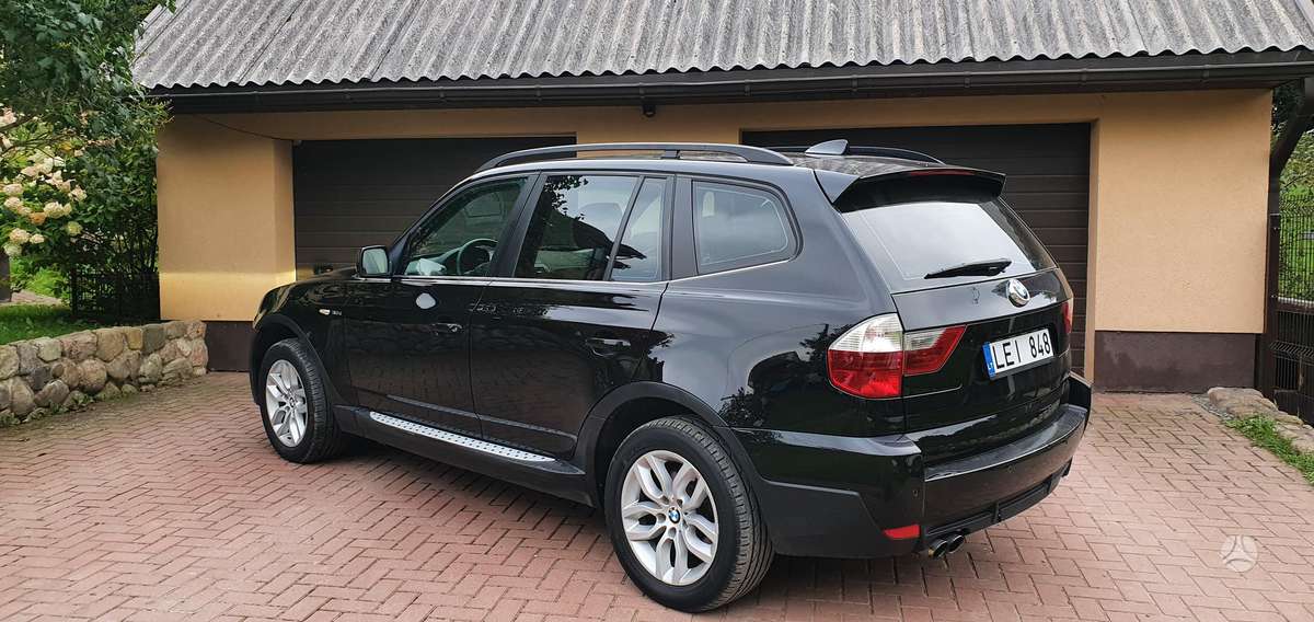 BMW X3, off-road / crossover