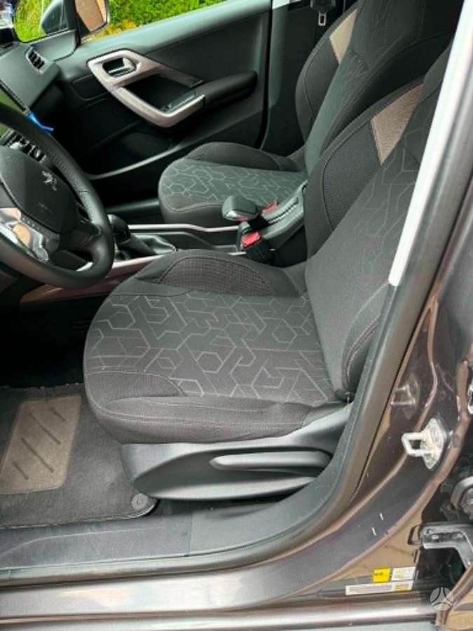 Peugeot 2008 - 9