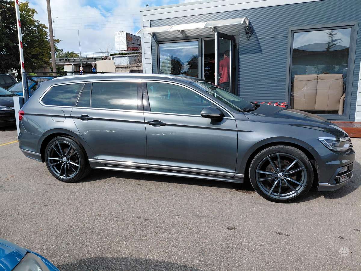 Volkswagen Passat - 8