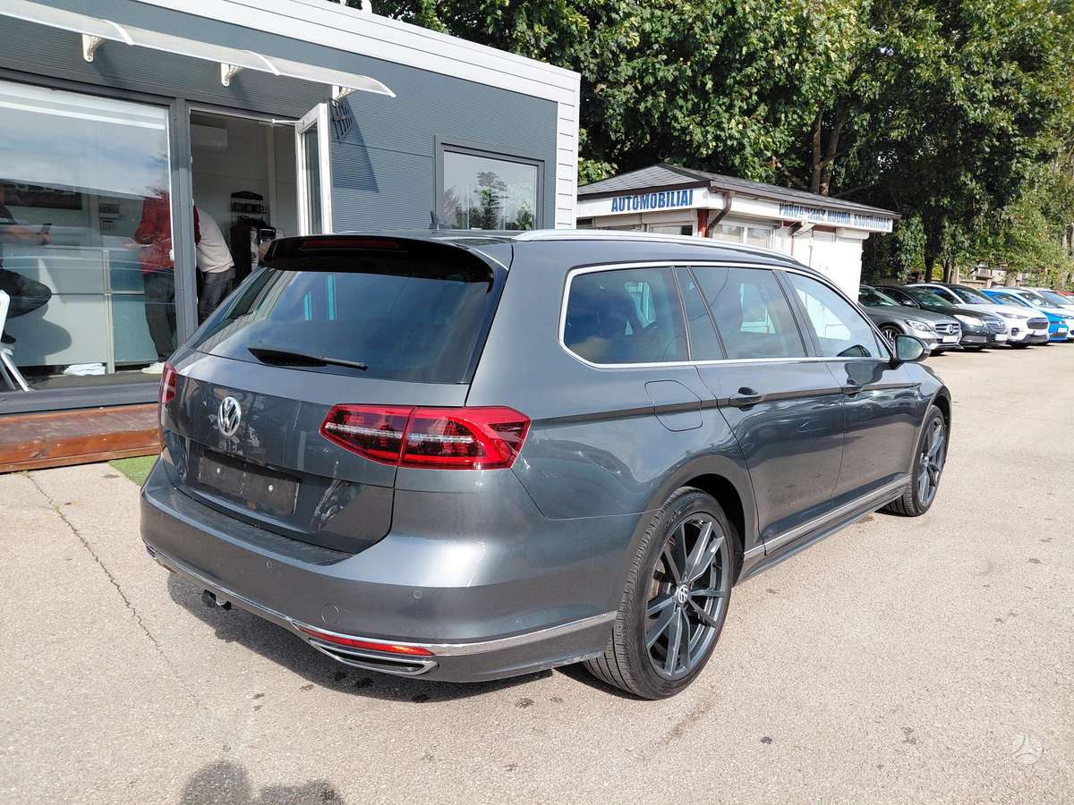 Volkswagen Passat - 10