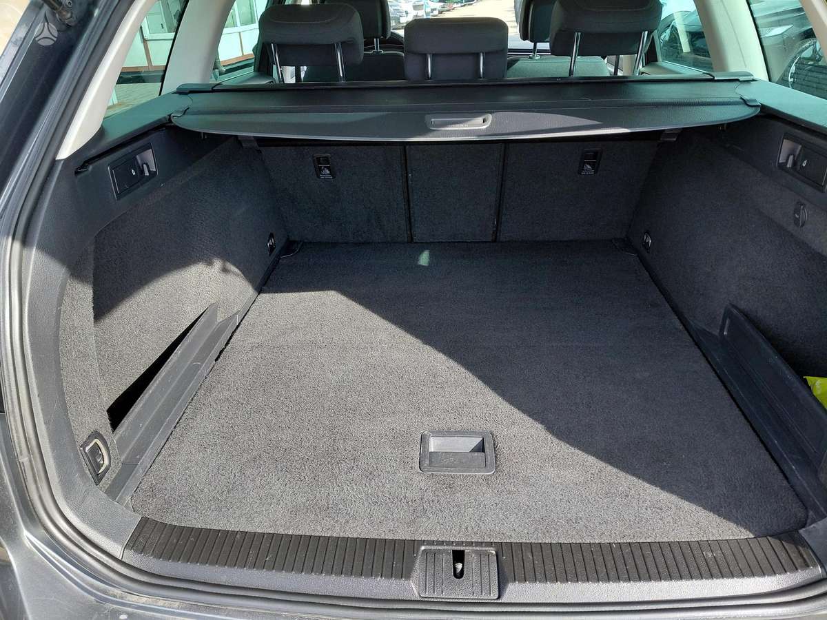 Volkswagen Passat - 12