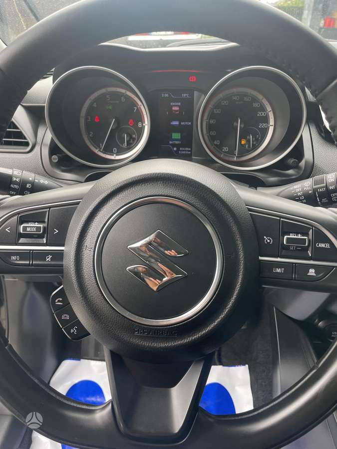 Suzuki Swift - 4