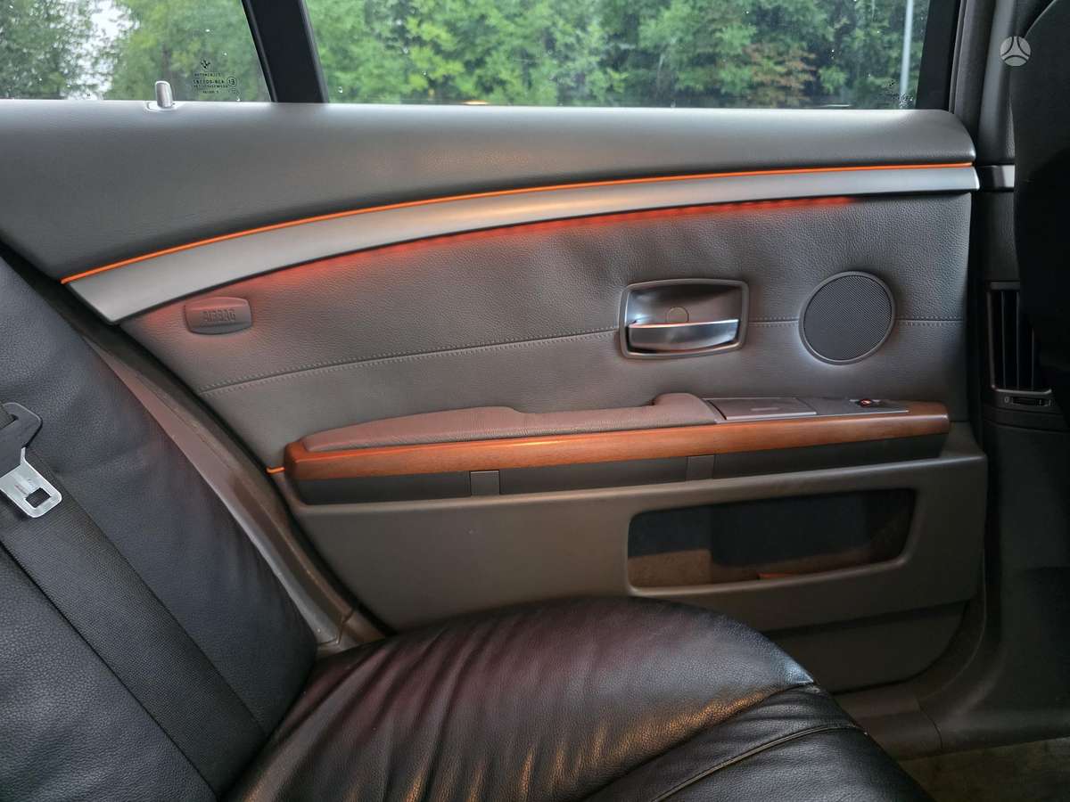 BMW 745, 4.4 l., Седан