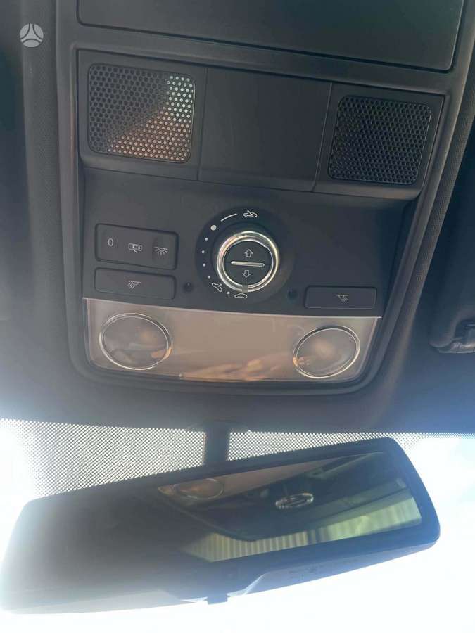 Volkswagen Tiguan - 12
