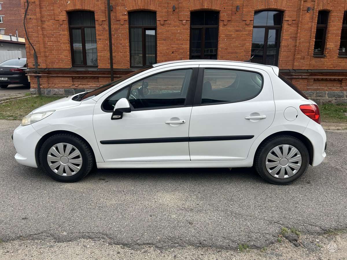 Peugeot 207 - 6