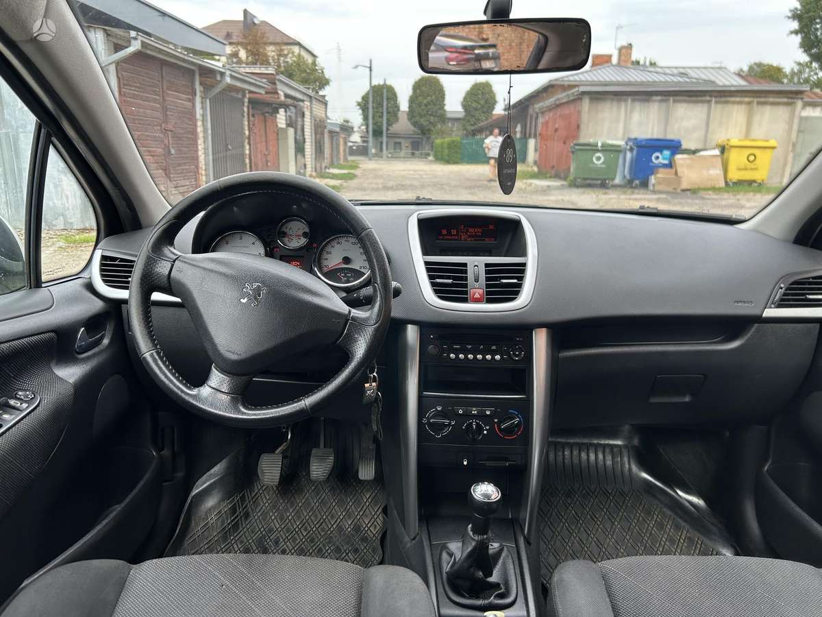 Peugeot 207 - 9