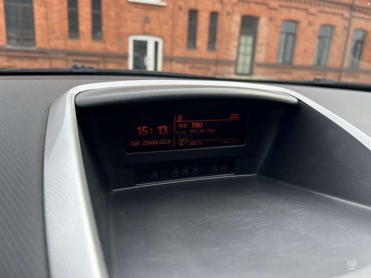 Peugeot 207 - 12
