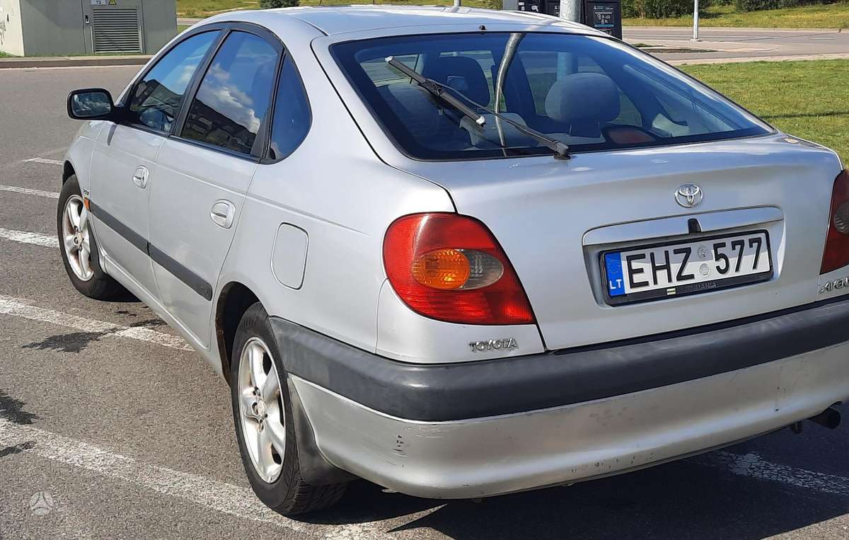 Toyota Avensis - 6