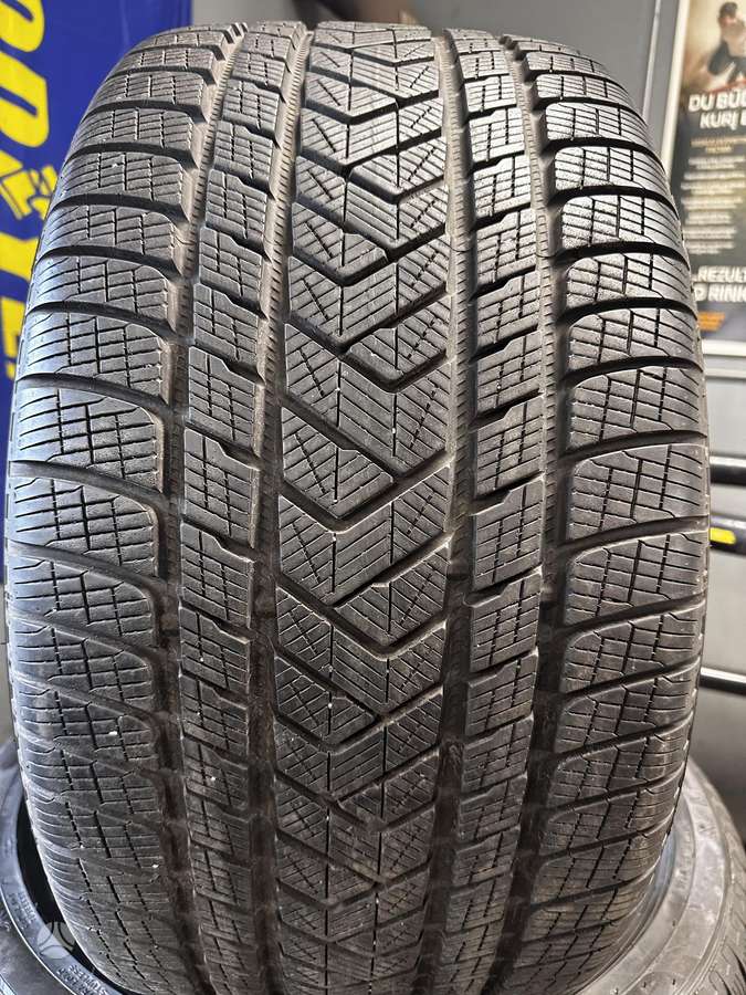 Pirelli, зимние 305/35 R21