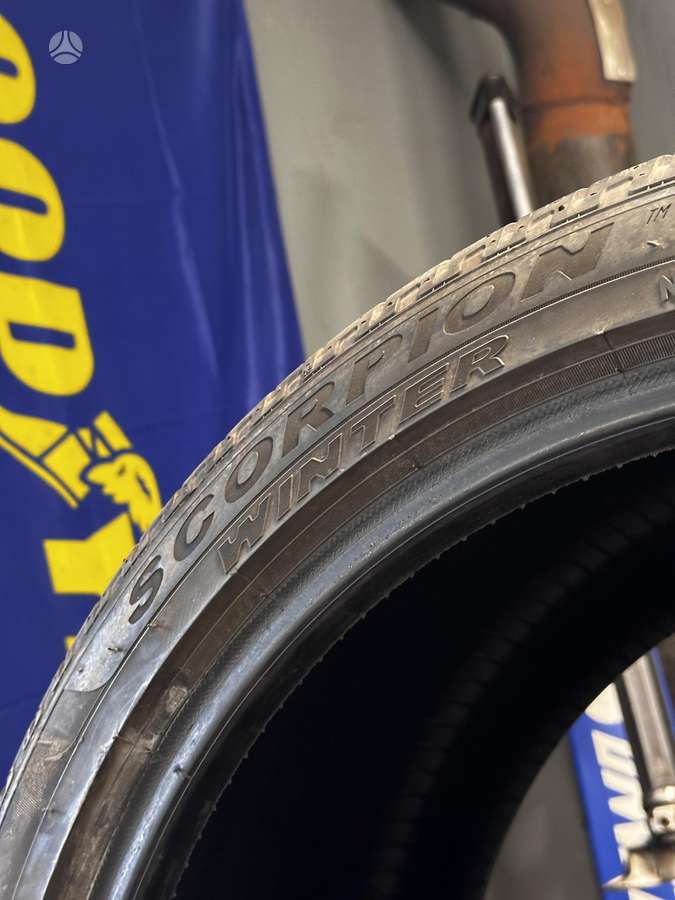 Pirelli, winter 305/35 R21